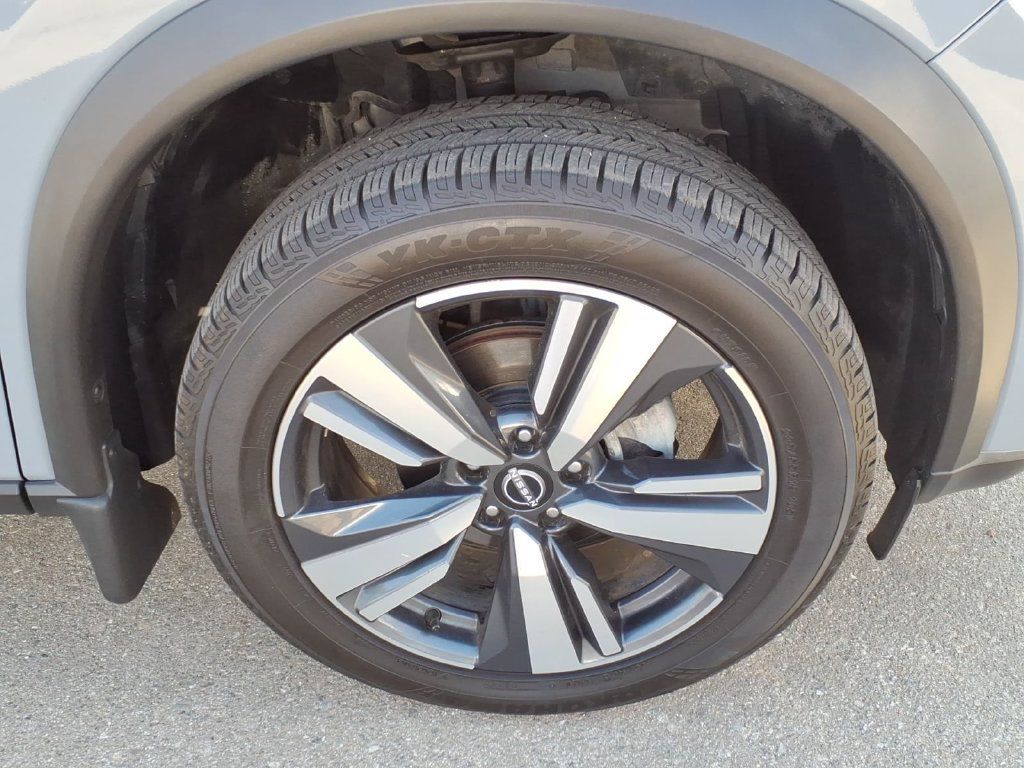 Certified 2023 Nissan Rogue SL w/ SL Premium Package FWD image 5