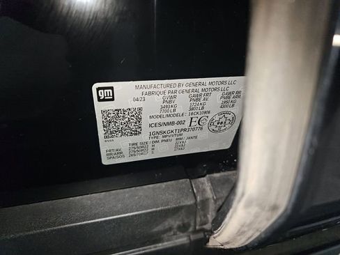 Used 2023 Chevrolet Suburban High Country image 18