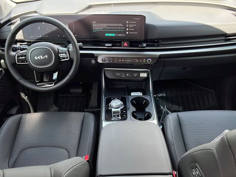 New 2026 Kia Carnival SX Prestige FWD image 12
