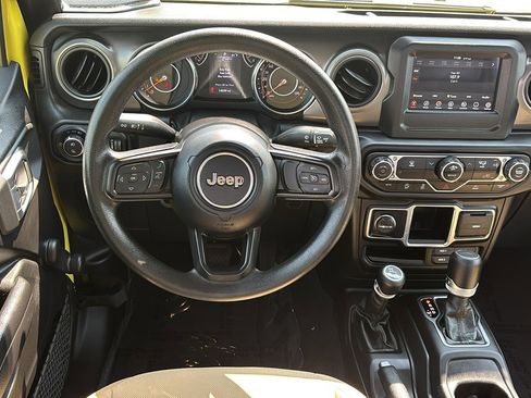 Used 2023 Jeep Gladiator Sport w/ Off Road Group image 13