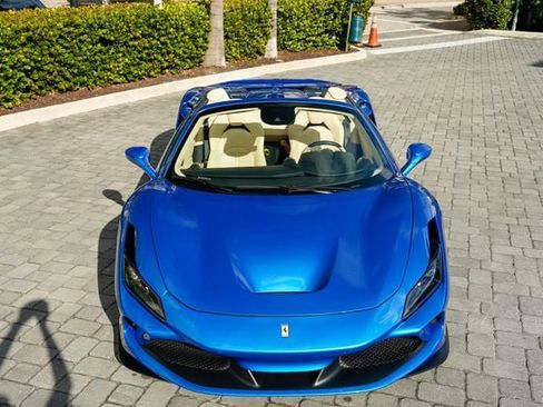 Used 2021 Ferrari F8 Tributo Convertible image 6