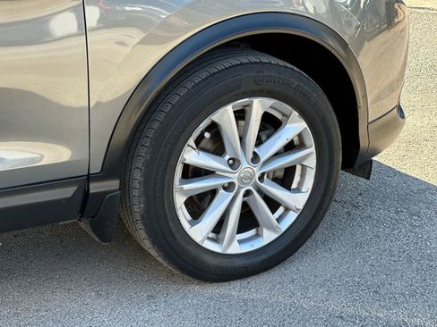 Used 2018 Nissan Rogue Sport S w/ S Appearance Package FWD image 9