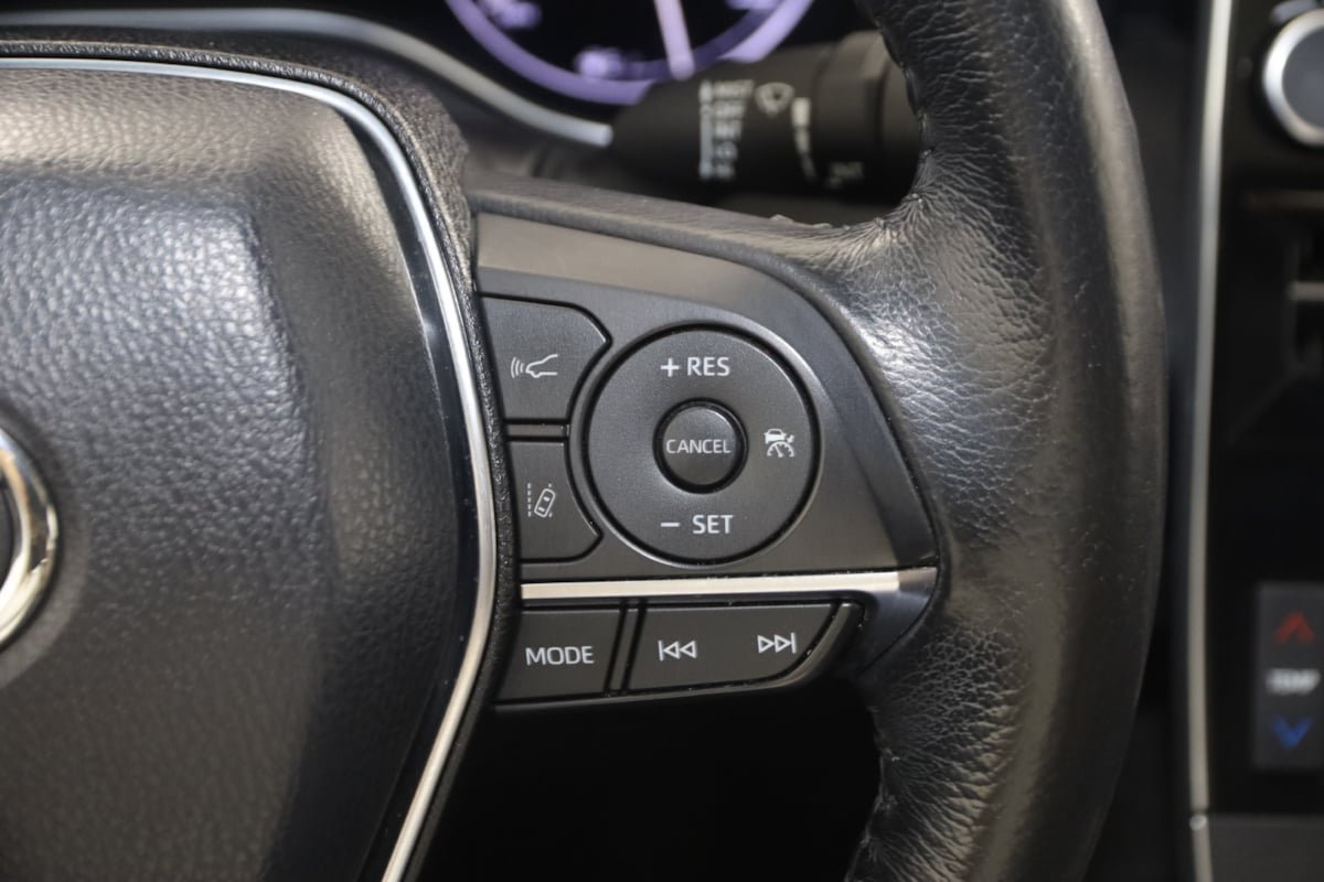 Used 2019 Toyota Avalon XLE w/ Moonroof Package FWD image 30
