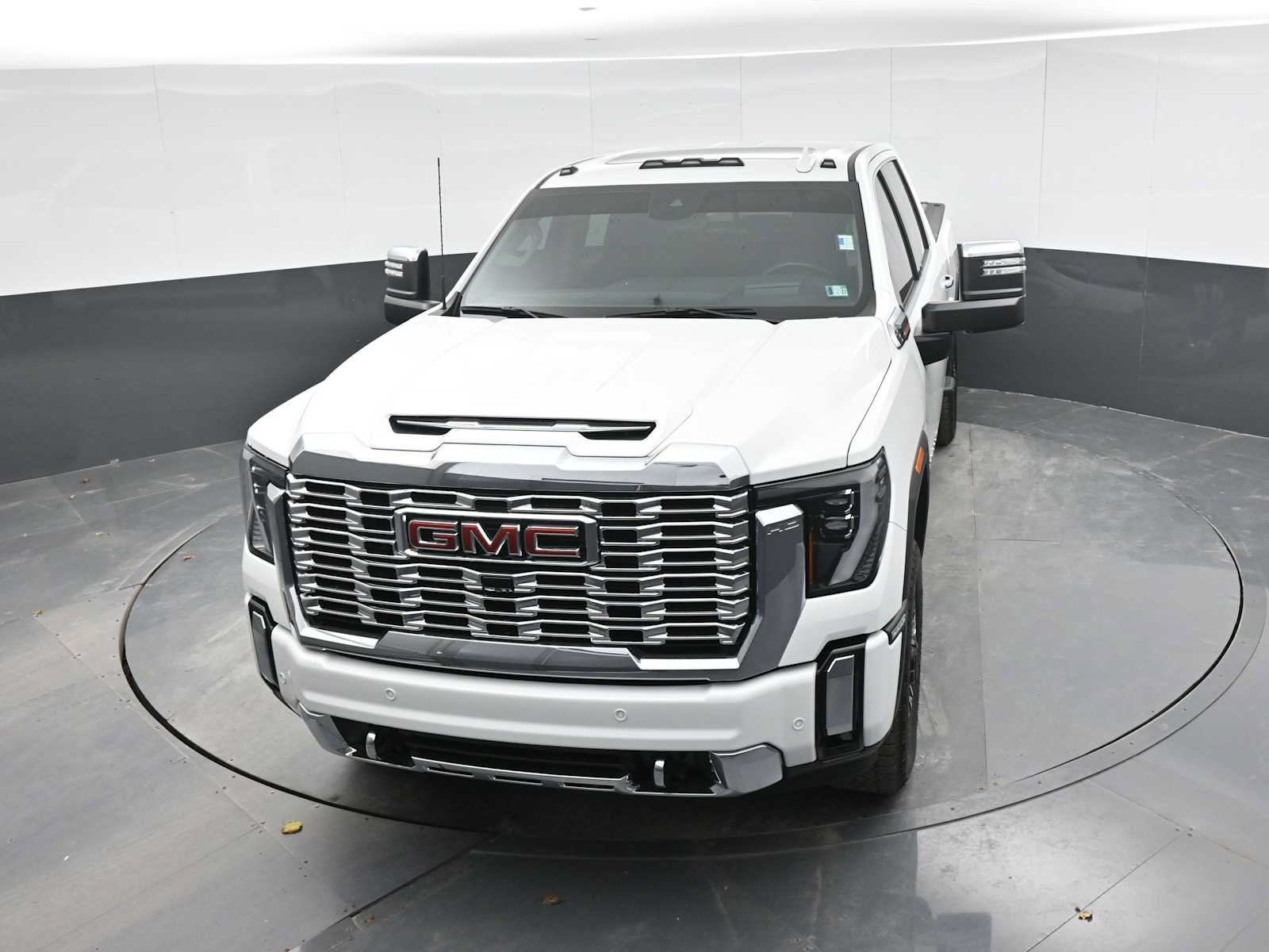 Used 2024 GMC Sierra 2500 Denali w/ Denali Reserve Package AWD/4WD image 15