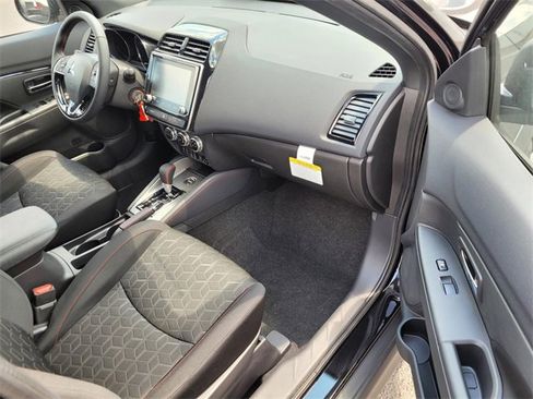 New 2025 Mitsubishi Outlander Sport SE image 6