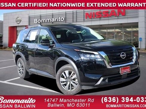 Certified 2025 Nissan Pathfinder SV FWD image 1