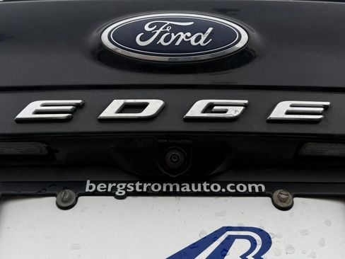Used 2023 Ford Edge SEL image 12