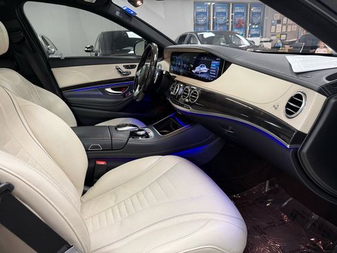 Used 2018 Mercedes-Benz S 560 4MATIC Sedan image 31