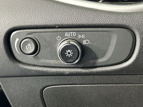 Used 2023 Chevrolet Malibu LT image 25