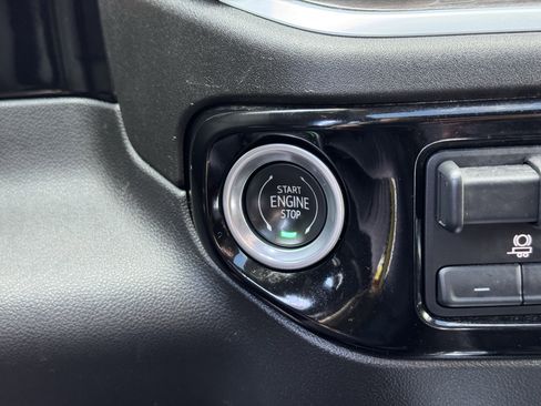 Used 2022 Chevrolet Silverado 1500 LTZ w/ LTZ Premium Package RWD image 31