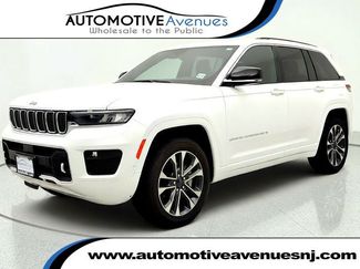 Used 2022 Jeep Grand Cherokee Overland w/ Luxury Tech Group IV AWD/4WD video 1
