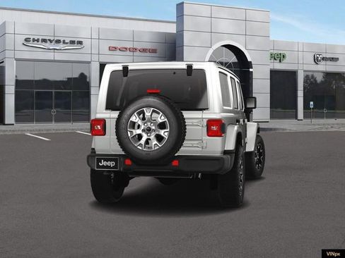 New 2025 Jeep Wrangler Unlimited Sahara w/ Technology Group AWD/4WD image 14