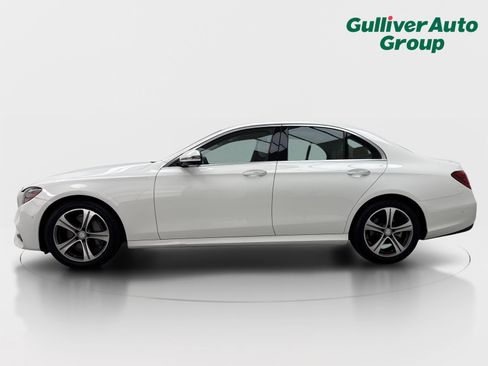 Used 2017 Mercedes-Benz E 300 4MATIC image 3