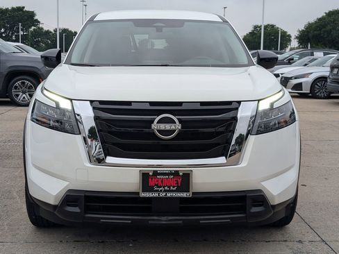 Used 2024 Nissan Pathfinder S AWD/4WD image 6