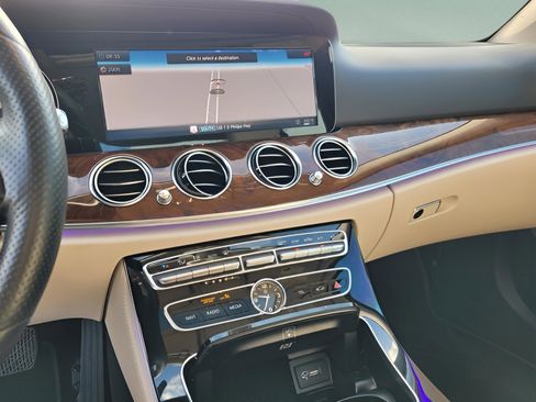 Used 2018 Mercedes-Benz E 300 image 7