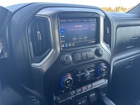 Used 2021 Chevrolet Silverado 1500 LT Trail Boss w/ Bed Protection Package image 13