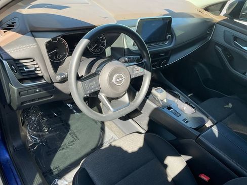 Used 2023 Nissan Rogue SV image 16