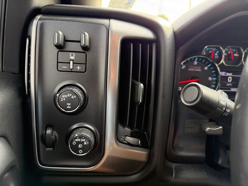 Used 2017 Chevrolet Silverado 1500 LT w/ All Star Edition image 12