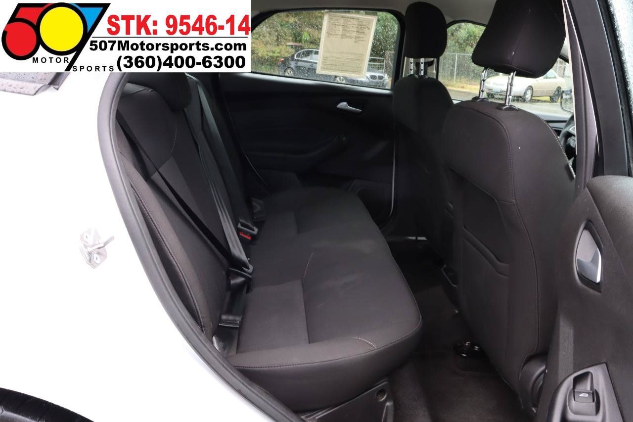 Used 2017 Ford Focus SE FWD image 12