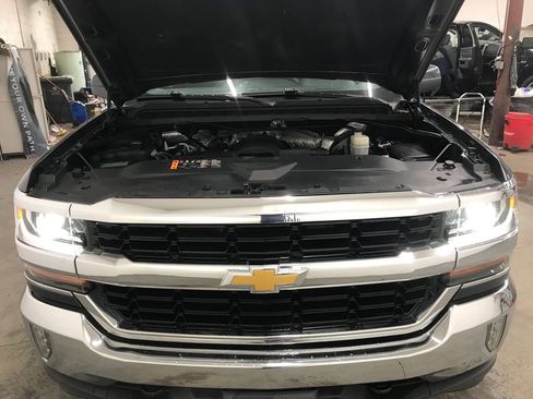 Used 2018 Chevrolet Silverado 1500 LT w/ All Star Edition image 33