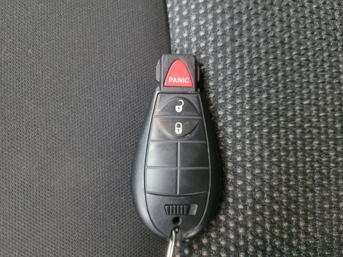 Used 2020 Jeep Cherokee Latitude AWD/4WD image 32