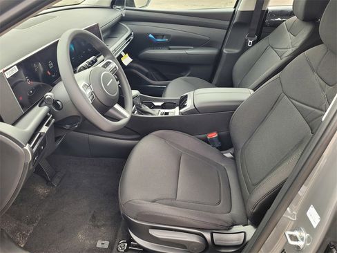New 2026 Hyundai Tucson SE image 8
