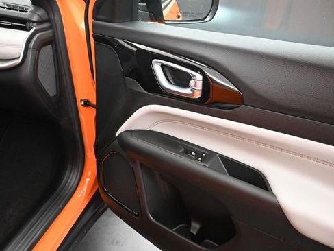 New 2026 Jeep Compass Limited image 24