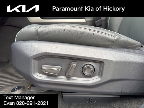 Used 2026 Toyota Tundra Limited AWD/4WD image 18