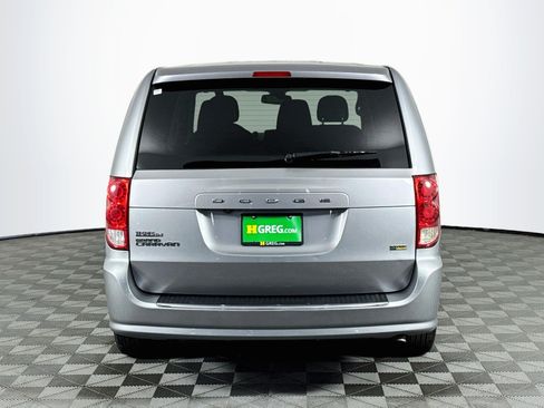 Used 2018 Dodge Grand Caravan SE FWD image 7