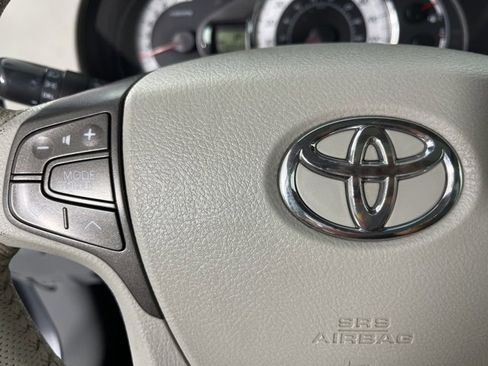 Used 2013 Toyota Sienna SE image 9