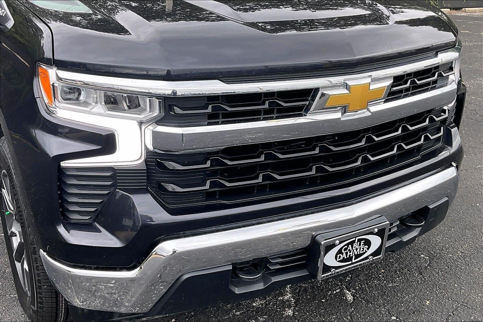 Used 2024 Chevrolet Silverado 1500 LT AWD/4WD image 29