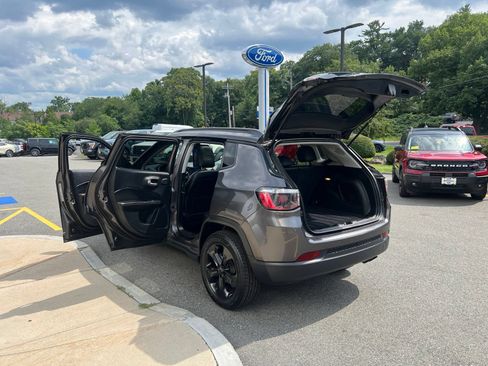 Used 2021 Jeep Compass Latitude w/ Sun and Sound Group AWD/4WD image 12