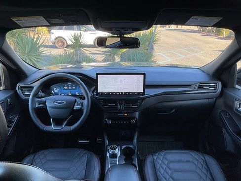 Used 2024 Ford Escape ST-Line Elite w/ Premium Technology Package image 25