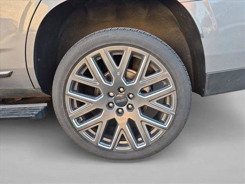 Used 2025 GMC Yukon Denali Ultimate AWD/4WD image 13