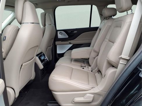 Used 2022 Lincoln Aviator Reserve w/ Equipment Group 201A RWD image 17