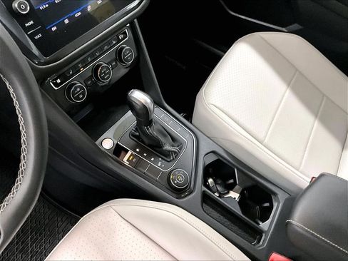 Used 2021 Volkswagen Tiguan SE AWD/4WD image 20