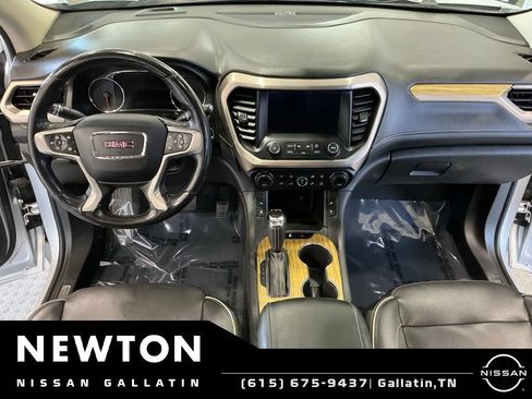 Used 2019 GMC Acadia Denali w/ Technology Package FWD image 13