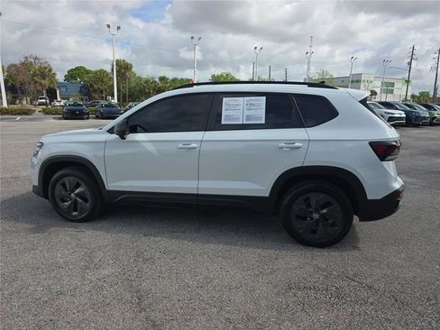 Used 2025 Volkswagen Taos S FWD image 5