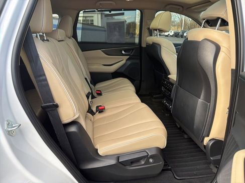 Used 2022 Acura MDX SH-AWD w/ Advance Package image 24