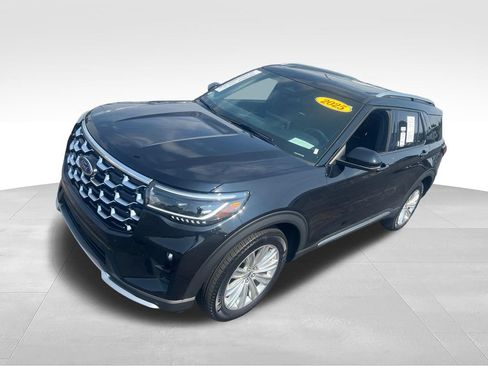 Used 2025 Ford Explorer Platinum w/ LUX Leather Package AWD/4WD image 9