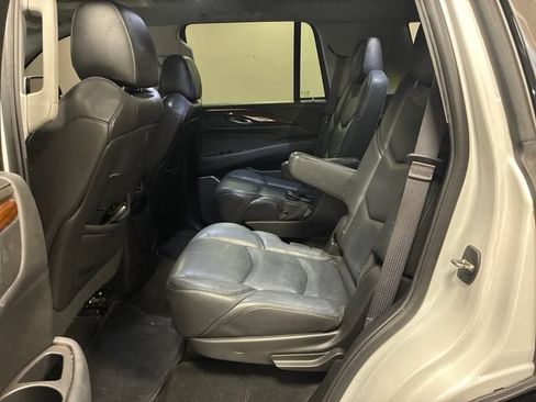 Used 2017 Cadillac Escalade Premium Luxury AWD/4WD image 26