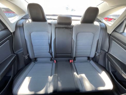 Used 2025 Volkswagen Jetta SE image 39