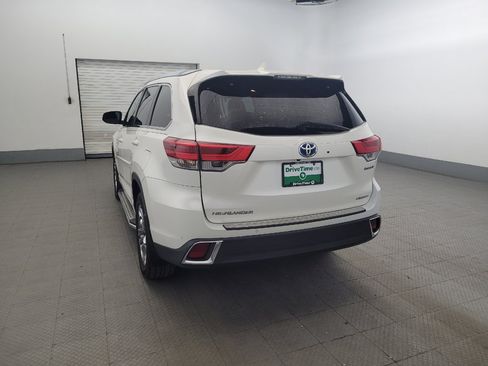 Used 2019 Toyota Highlander Limited Platinum AWD/4WD image 6