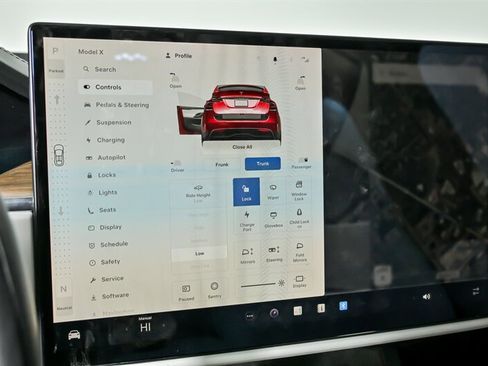 Used 2022 Tesla Model X image 29