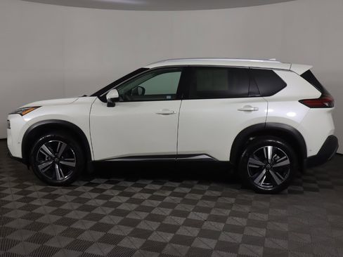 Used 2023 Nissan Rogue SL w/ SL Premium Package image 18