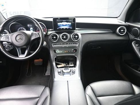 Used 2018 Mercedes-Benz GLC 300 image 9