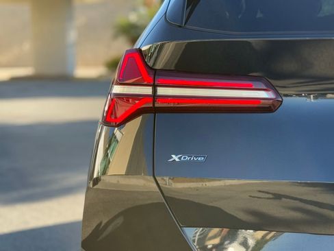 Used 2025 BMW X3 xDrive30i w/ Premium Package image 16