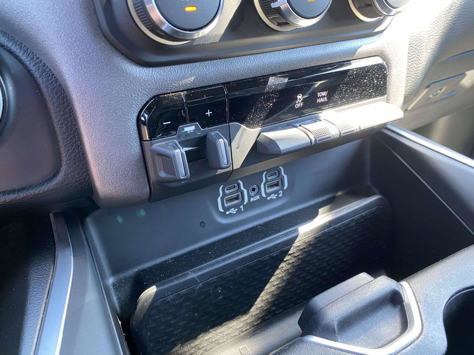 Used 2020 RAM 1500 Big Horn AWD/4WD image 28
