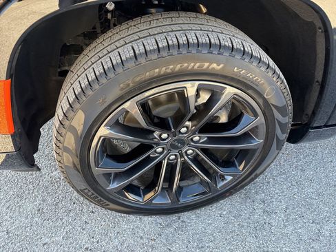 New 2026 Jeep Grand Wagoneer Summit image 39