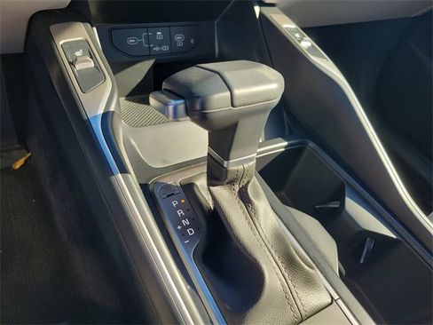 Certified 2024 Kia Sorento S w/ Panoramic Sunroof Package image 27